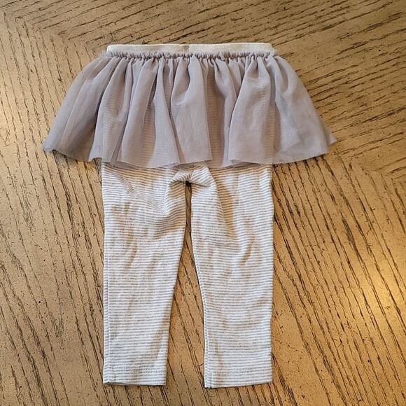 18 month tutu leggings 🤍 carters - Picture 3 of 4